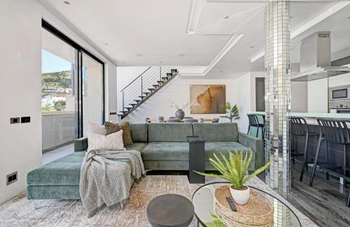 Bo'Kaap Apartment | 3-Level Luxury, Premium 2Bed Apt in Cape Town Bo-Kaap