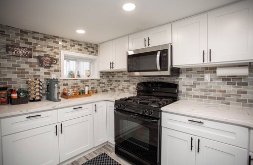 Northern Liberties House | 3-Level Northern Liberties Home King Suite + Patio Across from Piazza