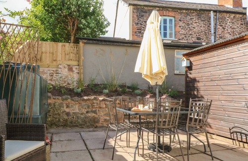 Porlock Cottage | 3 LOWERBOURNE TERRACE, pet friendly, with a garden in Porlock