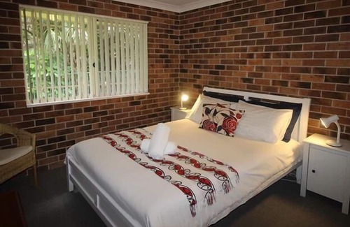 Boomerang Beach House | 3 Melaleuca - Linen included