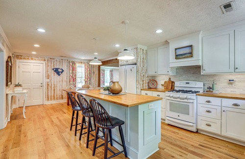 Pawleys Island House | 3 Mi to Beach: Pawleys Island Cottage