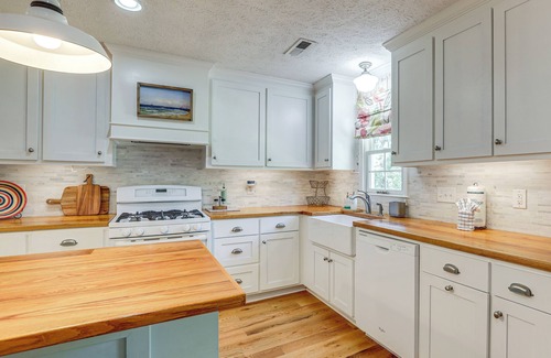 Pawleys Island House | 3 Mi to Beach: Pawleys Island Cottage