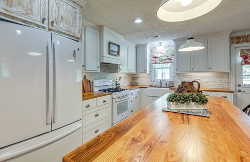 Pawleys Island House | 3 Mi to Beach: Pawleys Island Cottage