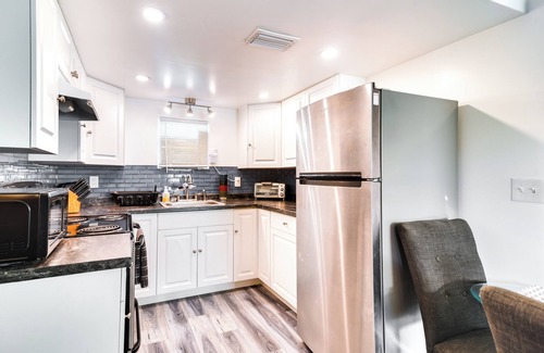 Seminole Apartment | 3 Mi to Beach: Remodeled Seminole Apt w/Yard!