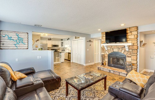Osage Beach Condo | 3 Mi to Boat Ramp: Osage Beach Condo w/Grill!
