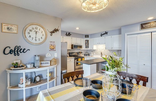Osage Beach Condo | 3 Mi to Boat Ramp: Osage Beach Condo w/Grill!