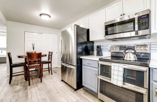 Reno Condo | 3 Mi to Dtwn: Gated Condo w/Patio in Reno!