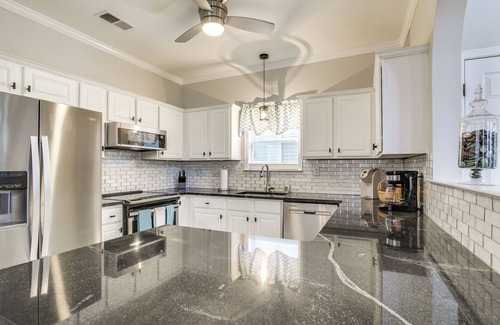 Memphis House | 3 Mi to Dtwn Memphis: Charming Family Home!