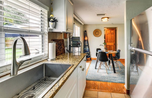 Southgate House | < 3 Mi to Dtwn: Pet-Friendly Sarasota Stay w/Yard