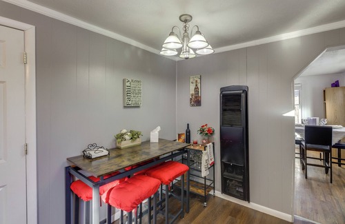 Englewood House | 3 Mi to Englewood Dam: Pet-Friendly Home w/Yard!