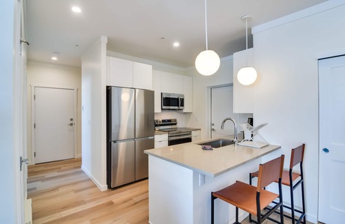 Fraser Condo | 3 Mi to Fraser River Trail: Modern Condo w/Views!