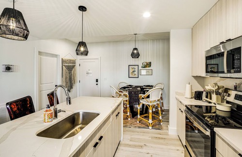 Gulfport Condo | 3 Mi to Gulfport Beaches: Waterfront 'Casa Pesce'