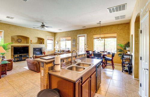 Maricopa House | 3 Mi to Harrah's Ak-Chin Casino: Oasis w/Hot Tub