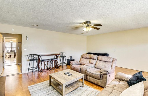 Savannah House | 3 Mi to Hunter Army Airfield Home with Serene Deck