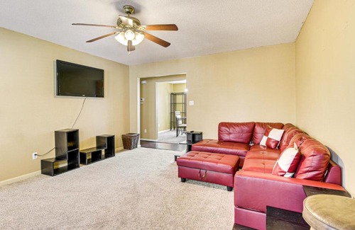 Savannah House | 3 Mi to Hunter Army Airfield Home with Serene Deck