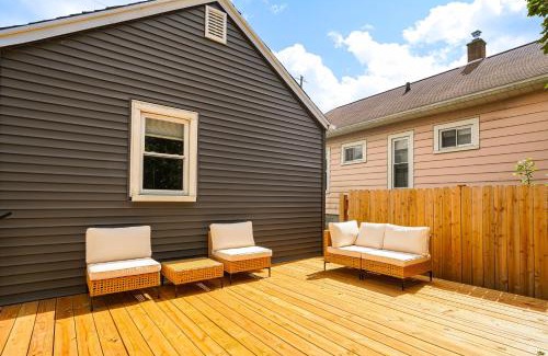 Lansing House | 3 Mi to Michigan State Tiny Home with Deck!
