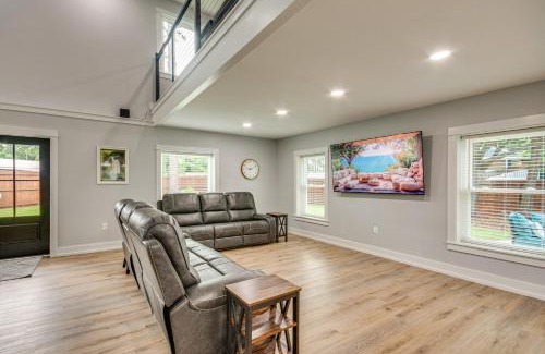 Navarre House | 3 Mi to Navarre Beach Home with Furnished Patio