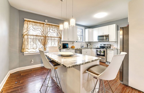Yeadon House | 3 Mi to Penn: Pet-Friendly Townhome in Yeadon!