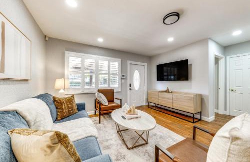 Lighthouse Point House | 3 Mi to Shore Couples Getaway in Lighthouse Point