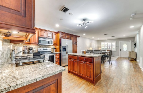 Deerfield Beach House | 3 Mi to Shore: Couples Getaway in Lighthouse Point