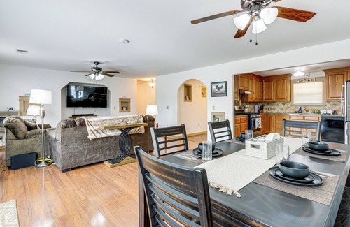 Hardy Cottage | 3 Mi to Spring River: Fully Furnished Outdoor Gem!
