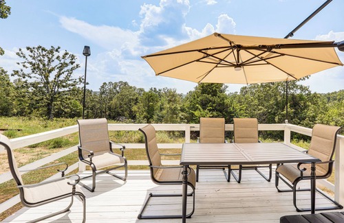 Hardy Cottage | 3 Mi to Spring River: Fully Furnished Outdoor Gem!