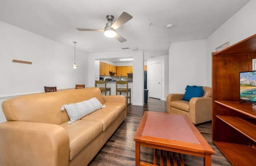 Bearss Plaza Apartment | 3 MI to USF! Pool! GYM & Pet Friendly!