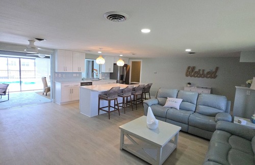 Englewood South House | 3 Miles from Beach! Beautiful Canal Home, 3 Bed/3 Bath, heated pool and spa