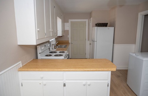 Northport House | 3 Miles from Campus!