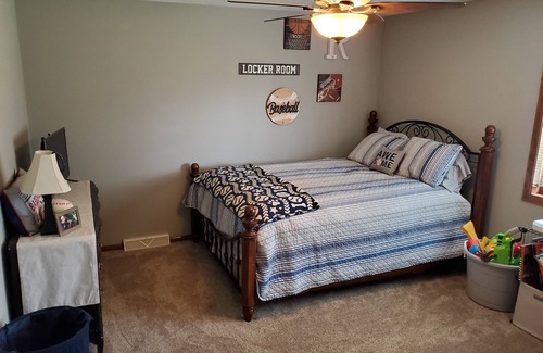 Oshkosh House | 3 miles from EAA