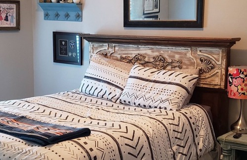 Oxford House | 3 miles from the University and 3 miles from the Square