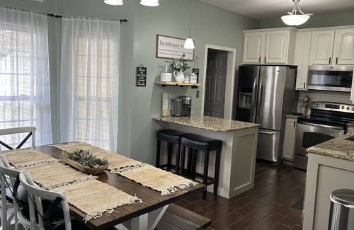 Andersonville House | 3 Min To Beautiful Norris Lake & Huge Game Room. Vacationrentalnorrislake.com