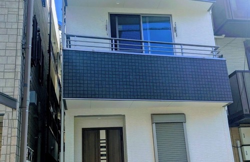 Kita Ski Chalet | 3 min. walk from Kita-Akabane Station, 10 min. by train from Shinjuku, 8 min. from Ikebukuro, 20 min. from Shibuya