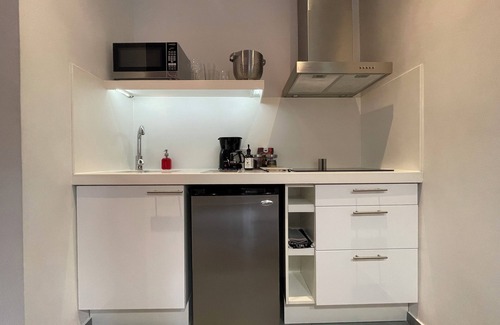 Oranjestad Apartment | 3 MIN WALK TO BEACH & SHOPS & BEST RESTAURANTS FROM LAGOON STUDIO # 1