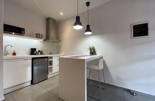 Oranjestad Apartment | 3 MIN WALK TO BEACH & SHOPS & BEST RESTAURANTS FROM LAGOON STUDIO # 1