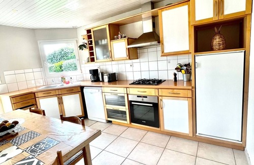 Rotheneuf-Le Pont House | 3 min walk to the best beach St Malo, House, large garden, High Standards