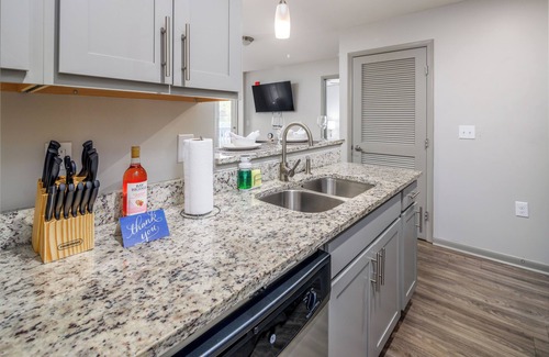 Sherwood Park Apartment | 3 mins Frm Arsenal-Bridge Street.