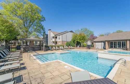 Sherwood Park Apartment | 3 mins from Redstone Arsenal