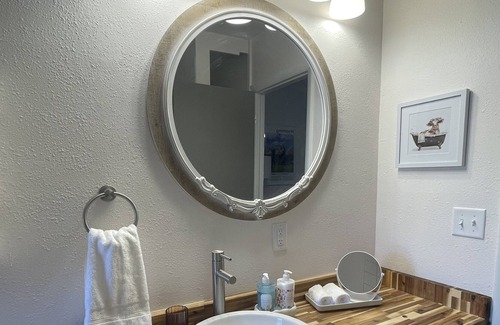 Casper House | 3 mins to Downtown Casper! 2 bedroom Dog Friendly Home w/ fireplace