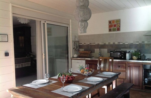 L'Ermitage-les-Bains House | 3 mins walk from the Hermitage lagoon, house for 14 people