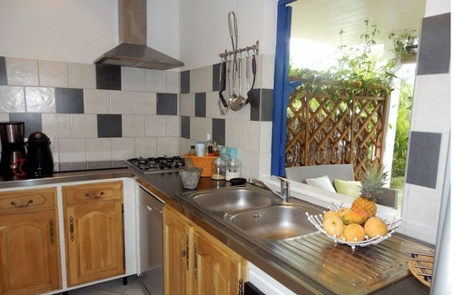 L'Ermitage-les-Bains House | 3 mins walk from the Hermitage lagoon, house for 14 people