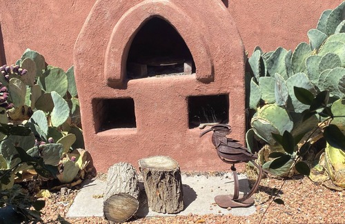 West Old Town House | 3 minute walk to Old Town. Abq Old Town Adobe with private hot tub and courtyard