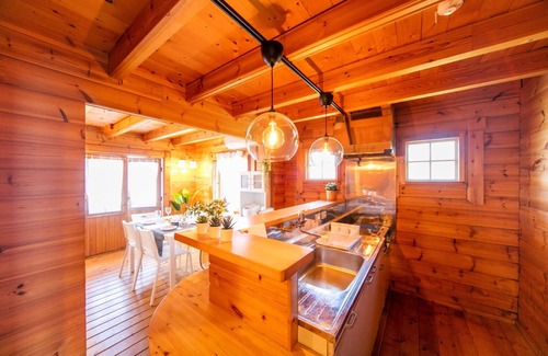Sumoto House | 3 minutes from Keino Matsubara Sumoto City Exclusive log house rental in Goshikicho Free BBQ fa - A whole log house in Torikaiura Goshikicho is a rental type/Sumoto Hyōgo