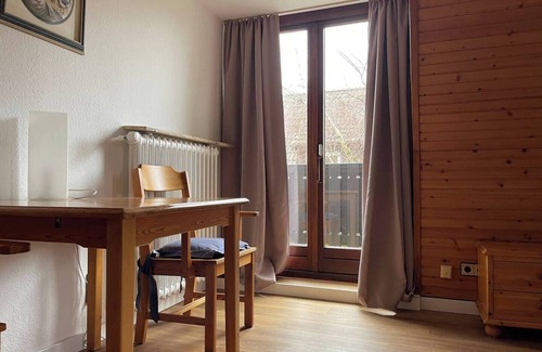 Westerland House | 3 minutes from the beach, family vacation home with shared kitchen