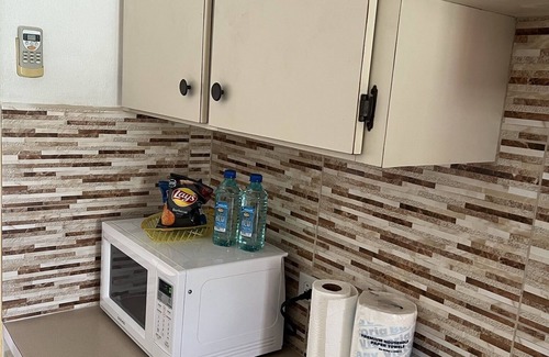 Gambier Apartment | 3 minutes to Airport and less than 5 minutes to near by beach. Spacious & quiet