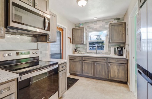 Bokeelia House | 3 Minutes to Open Water! Great Fishing Retreat on Gulf-Access Canal! Over $125 Free Daily Activities
