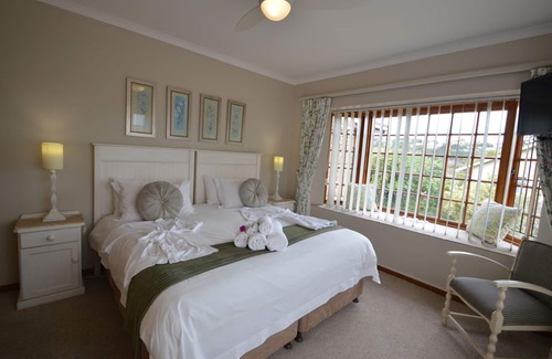 Plettenberg Bay Bed & Breakfast | 3 minutes walk to Robberg beach