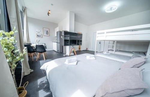 Englschalking Apartment | 3 Modern city studio for 6 Bogenhausen near Messe Munich