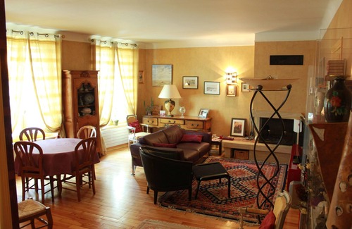 Notre-Dame Apartment | 3 nice rooms very well located - quiet and close to the castle