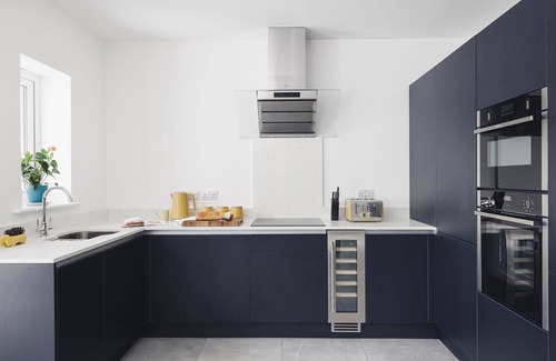 Perranporth Cottage | 3 OCEAN WALK, family friendly, luxury holiday cottage in Perranporth